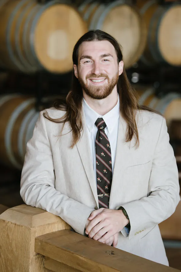 collar, formal wear, dress shirt, smile, barrel, winery
