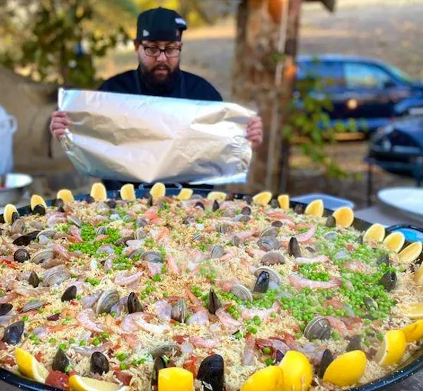 public space, hat, terrestrial plant, seafood, plant, cuisine