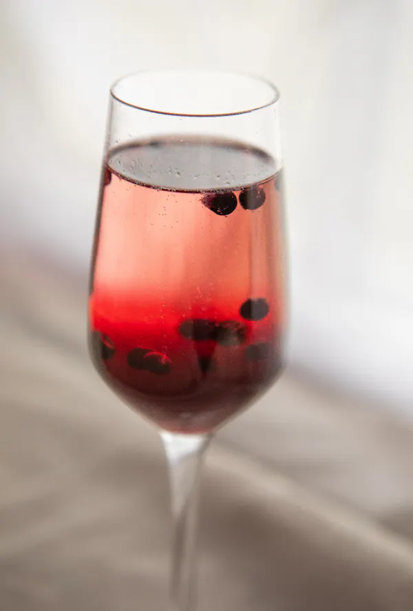 alcoholic drink, tableware, stemware, cocktail, juice, liquor