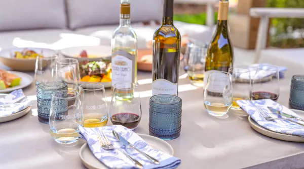 drinkware, tableware, stemware, barware, table, serveware