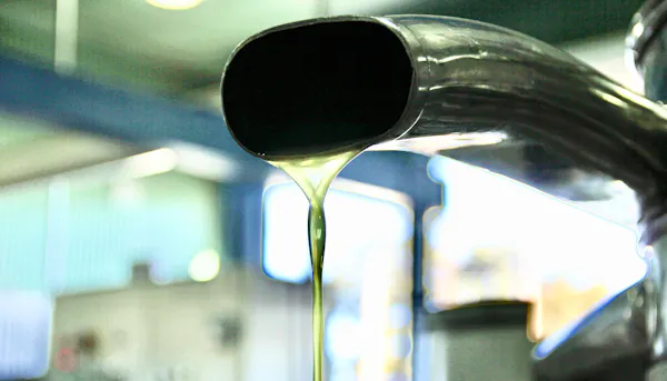 liquid, drinkware, tap, automotive lighting, water, light
