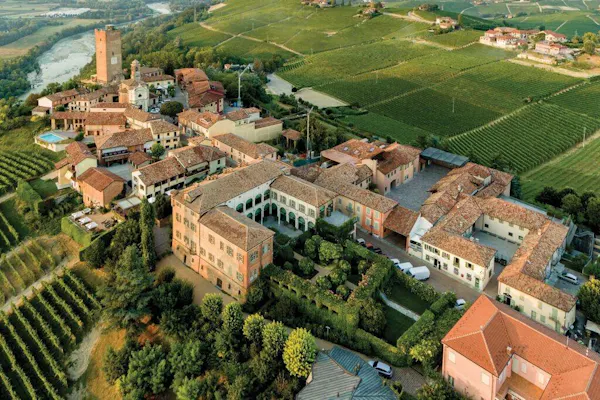 bird's-eye view, residential area, aerial photography, estate, plantation, garden