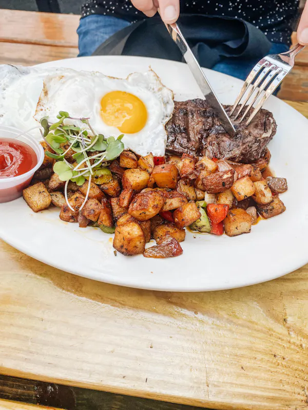food, fried food, tableware, ingredient, meat, fried egg