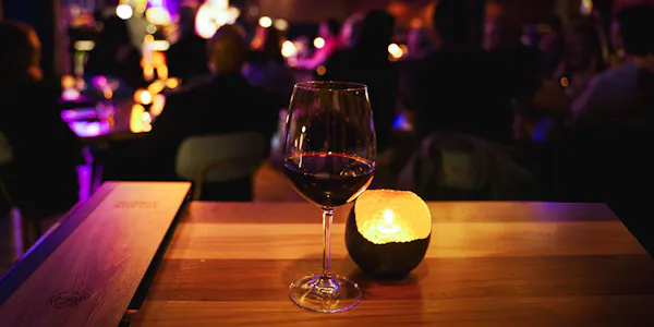stemware, tableware, drinkware, wine glass, barware, glass
