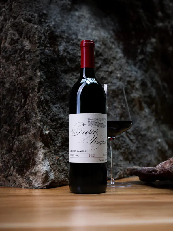 bottle, red, alcoholic drink, glass bottle, wine bottle, alcohol