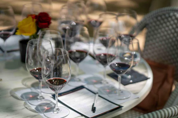 stemware, drinkware, tableware, wine glass, barware, serveware