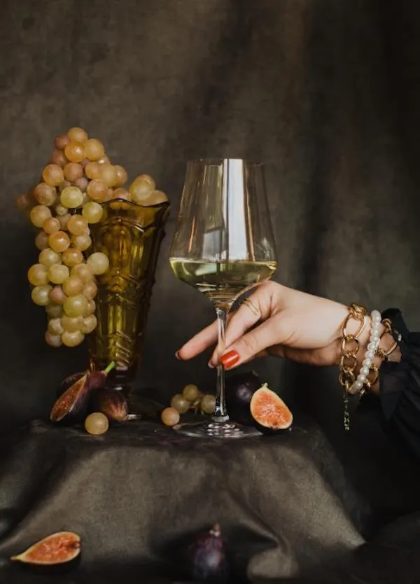 stemware, tableware, wine glass, alcoholic drink, drinkware, barware