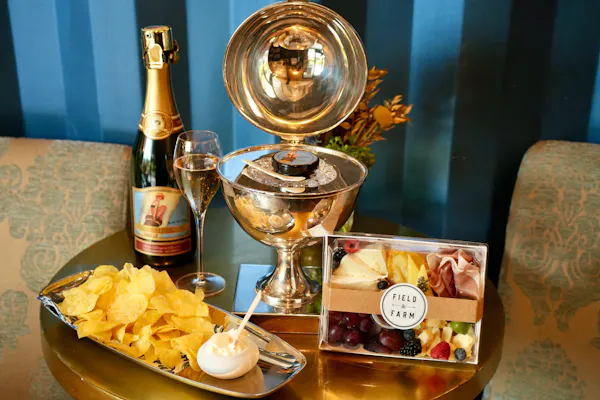 tableware, food, stemware, drinkware, barware, alcoholic drink
