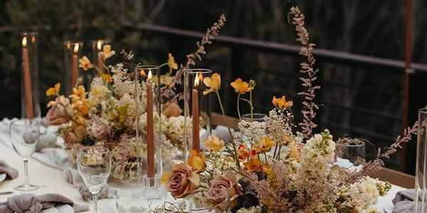 flower, flower bouquet, floristry, flower arranging, cut flowers, centrepiece