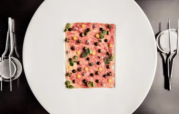 food, ingredient, tableware, meat, recipe, cutting board