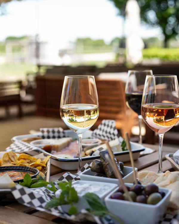 tableware, food, drinkware, alcoholic drink, table, barware
