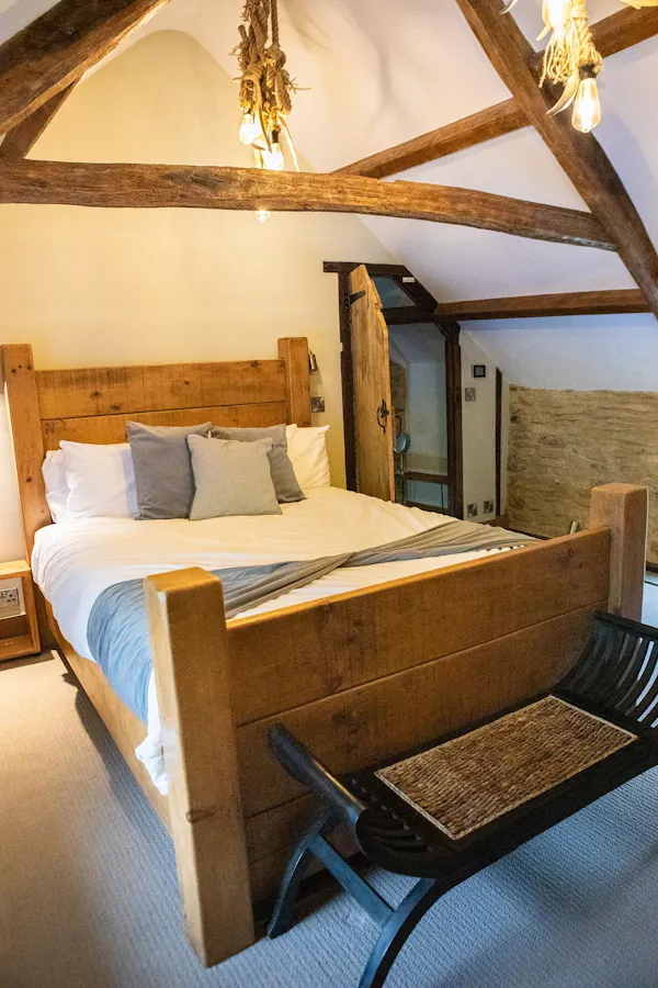 bedroom, bed, wood, bedding, furniture, bed sheet