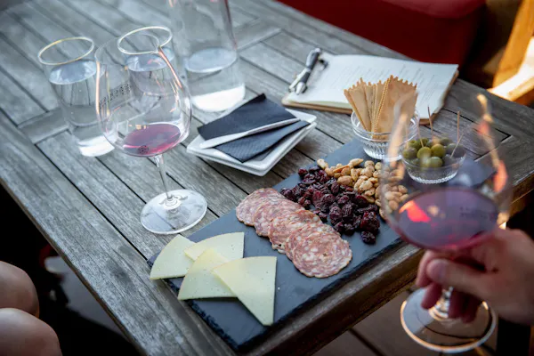 food, tableware, ingredient, alcoholic drink, drinkware, stemware
