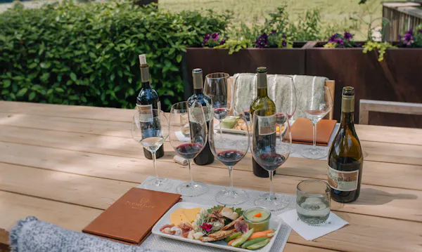 bottle, tableware, drinkware, alcoholic drink, stemware, barware