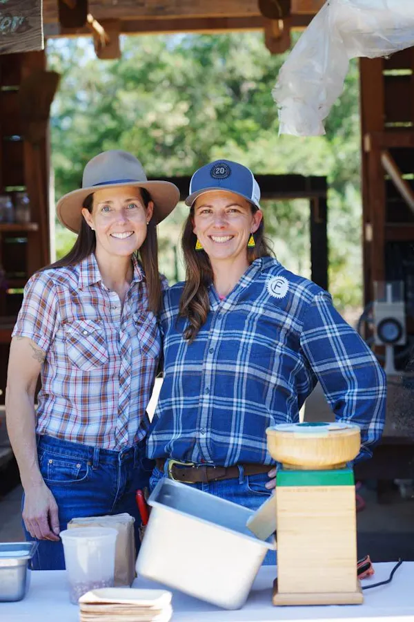 sleeve, hat, smile, headgear, denim, sun hat