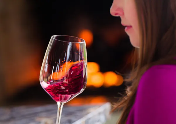 stemware, tableware, drinkware, wine glass, alcoholic drink, glass