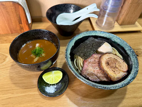 food, tableware, ingredient, soup, serveware, bowl