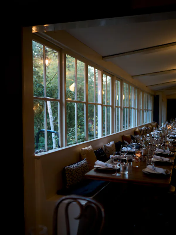 restaurant, serveware, glass, chair, daylighting, stemware