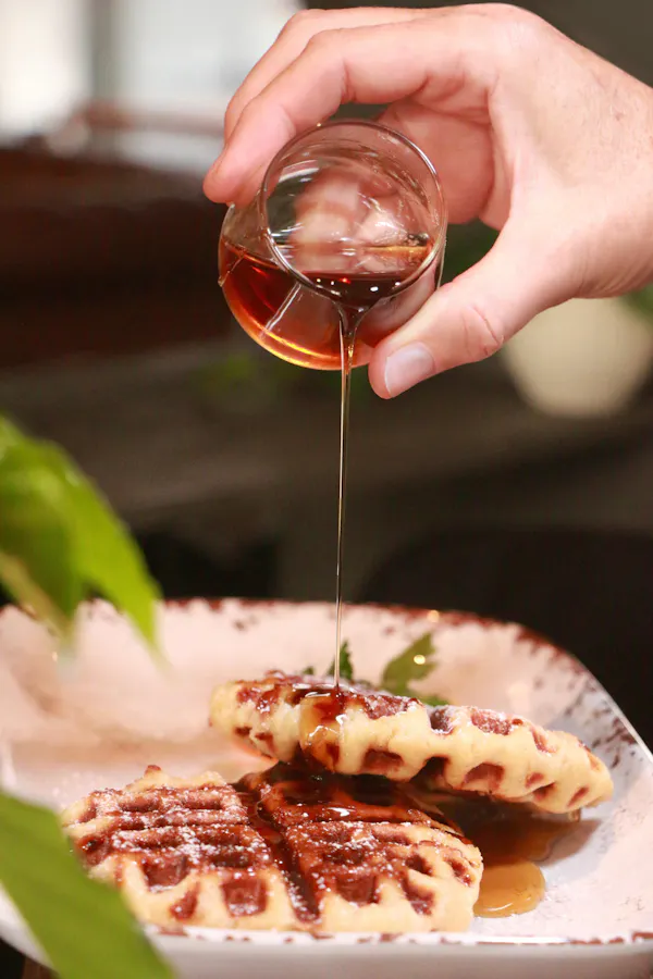 food, tableware, ingredient, cooking, condiment, dessert