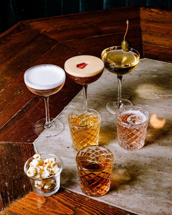 tableware, alcoholic drink, barware, liquor, drinkware, classic cocktail