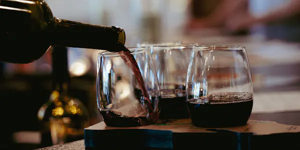drinkware, stemware, tableware, alcoholic drink, barware, glass