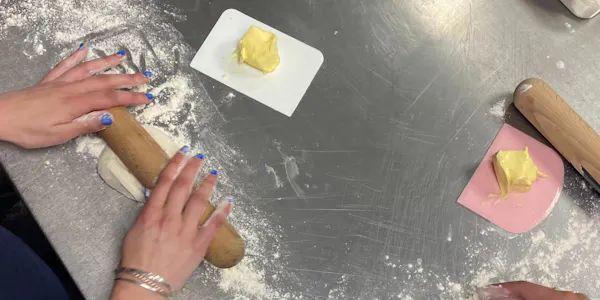 finger, ingredient, dough, nail, powder, flour
