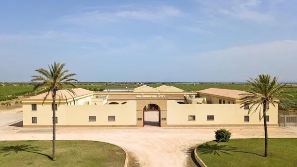 facade, estate, residential area, plain, land lot, mansion