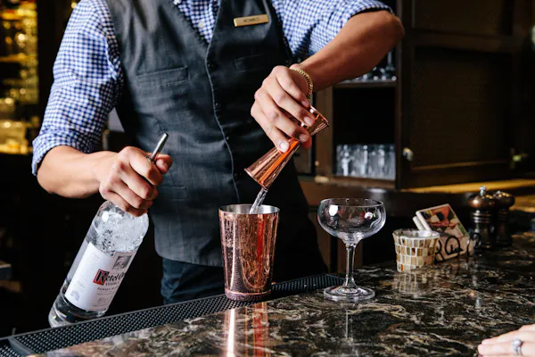 drinkware, tableware, stemware, barware, table, alcoholic beverage
