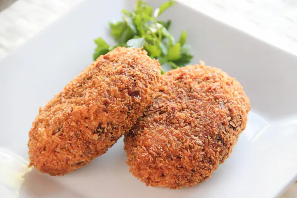 food, fried food, menchi-katsu, cutlet, korokke, deep frying