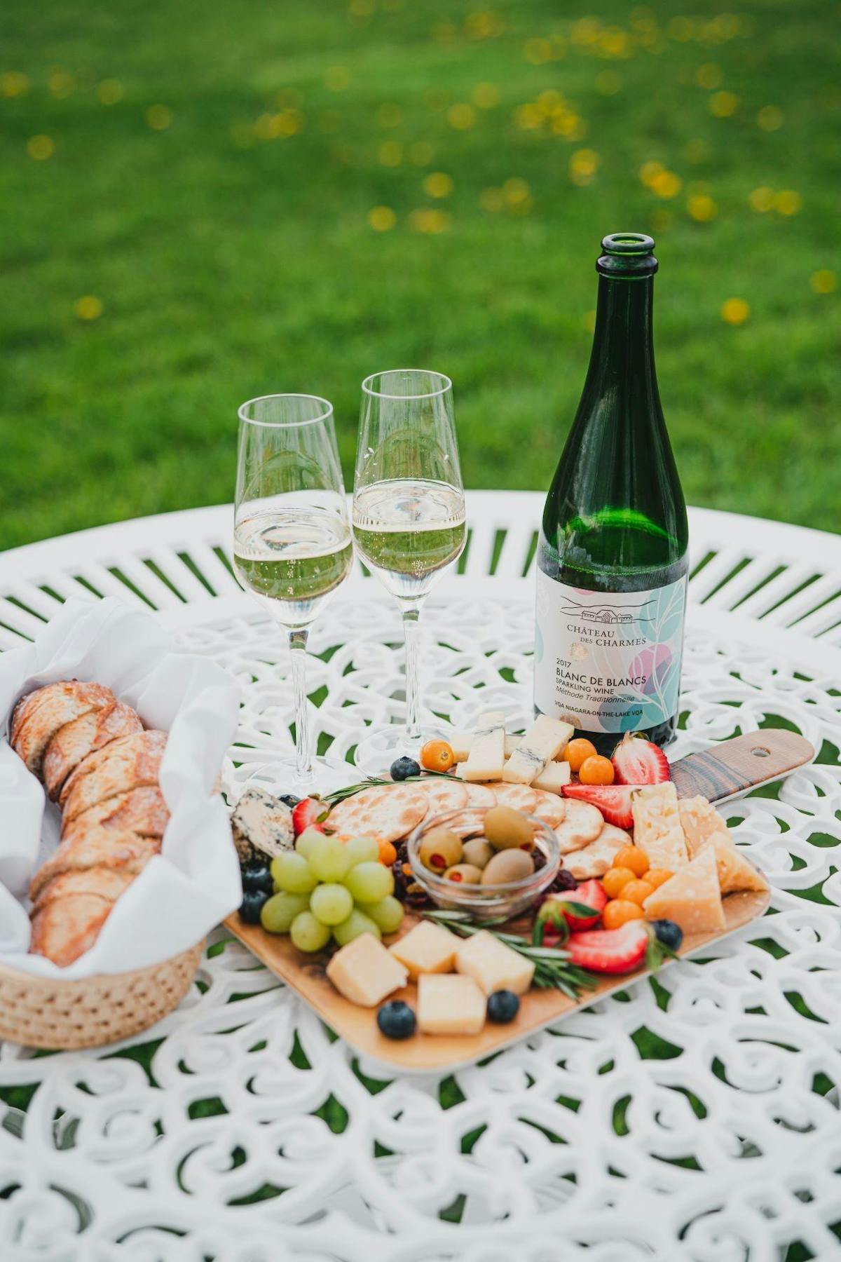 Wine Country Romance: James Kilkelly And His Wife - lxrd8ex