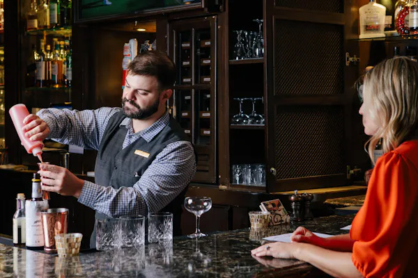 table, barware, drinkware, drinking establishment, tableware, bottle