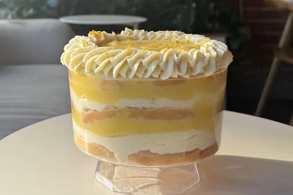 food, cake, ingredient, dessert, cream, buttercream