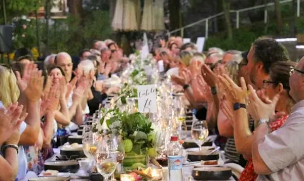 tableware, drinkware, shirt, table, event, food