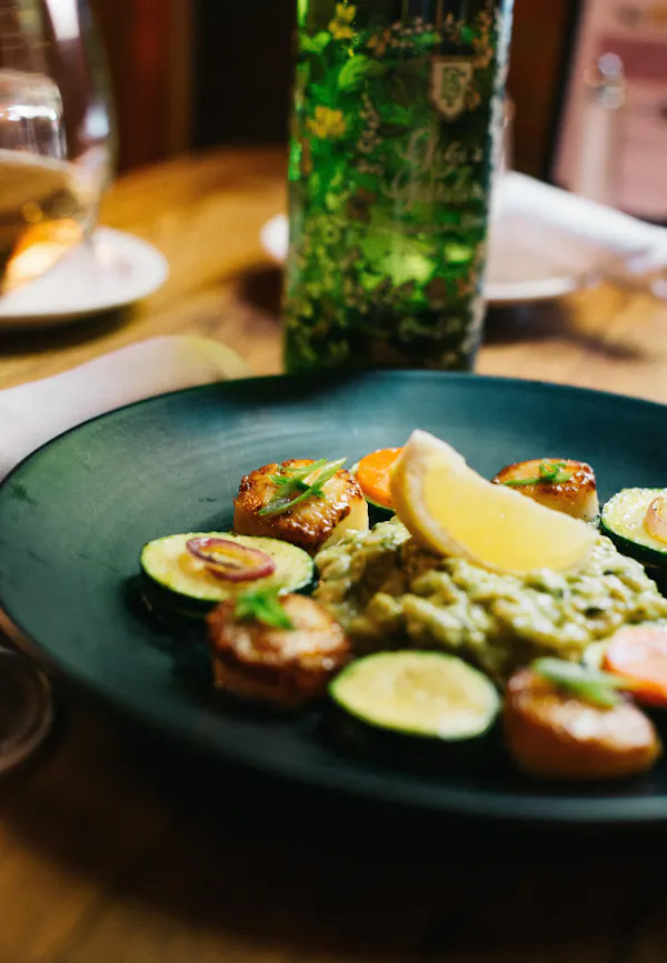 food, tableware, ingredient, vegetable, dishware, produce