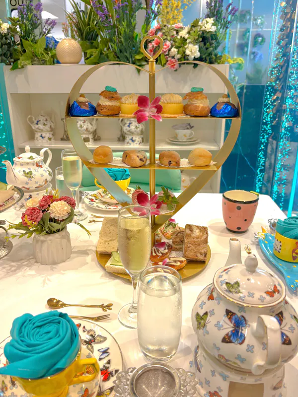 tableware, serveware, table, dishware, furniture, food