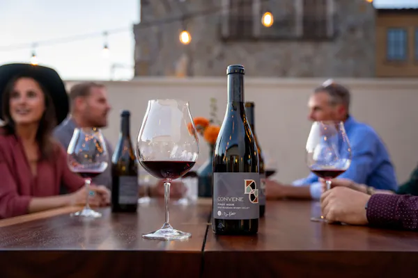 alcoholic drink, drinkware, alcohol, wine, stemware, barware