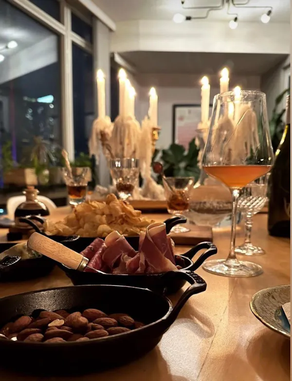 food, tableware, ingredient, furniture, table, serveware