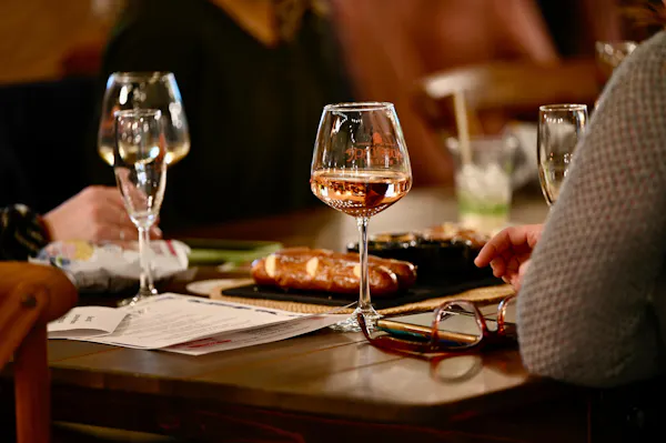 stemware, tableware, drinkware, wine glass, barware, alcoholic drink