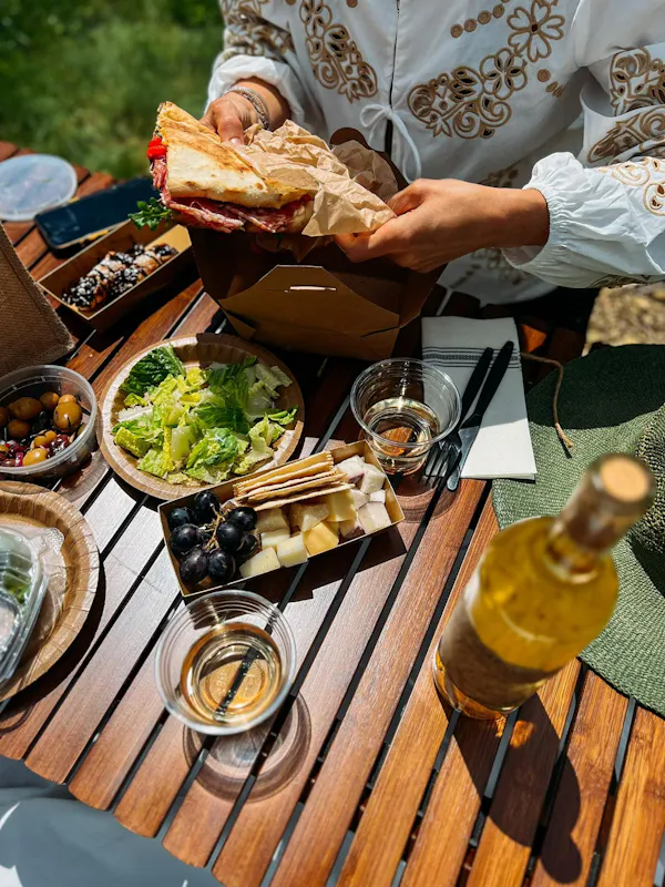 food, tableware, ingredient, table, picnic, bottle