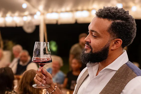 tableware, drinkware, alcoholic drink, facial hair, beard, stemware