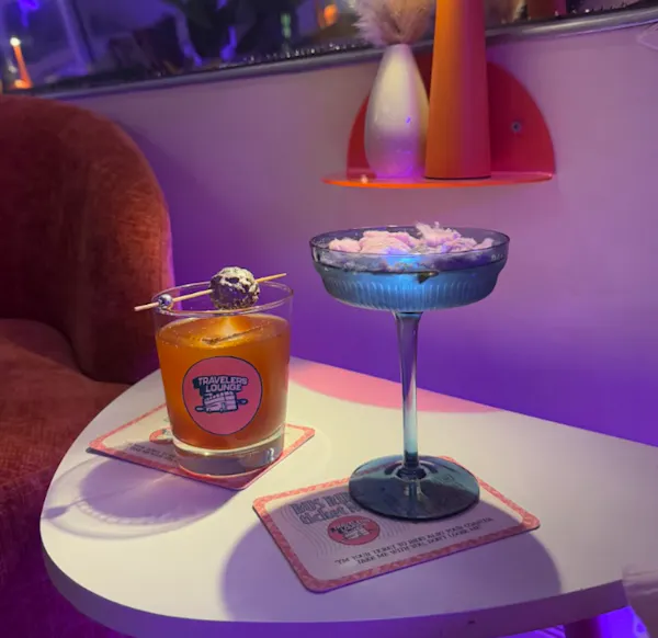tableware, drinkware, cocktail, food, drinking straw, classic cocktail