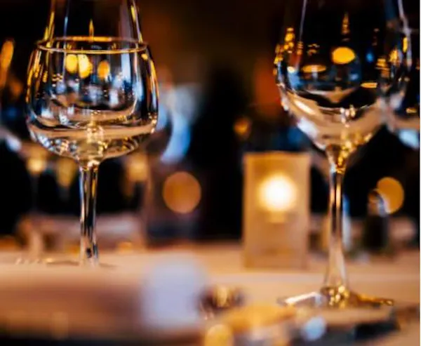 stemware, tableware, drinkware, wine glass, barware, glass