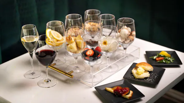 stemware, tableware, food, drinkware, wine glass, serveware