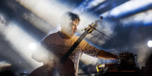 musical instrument, string instrument, chordophone, guitarist, guitar, plucked string instrument