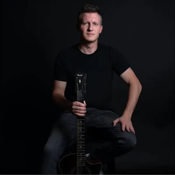 chordophone, musical instrument, string instrument, guitar, guitarist, plucked string instrument