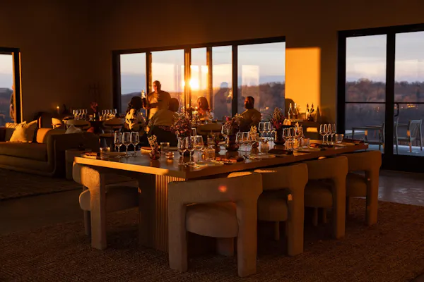 furniture, chair, restaurant, kitchen & dining room table