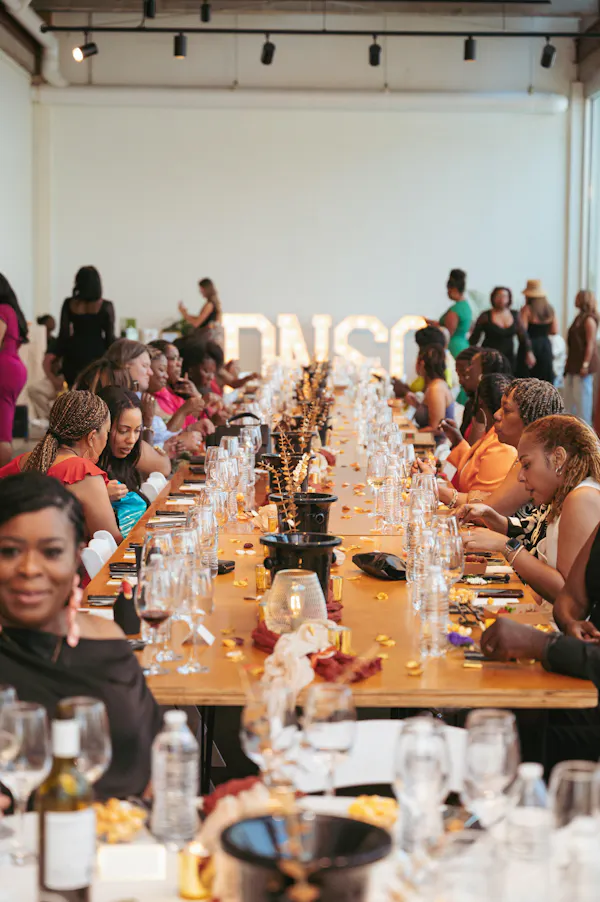 event, drinkware, crowd, party, hall, customer