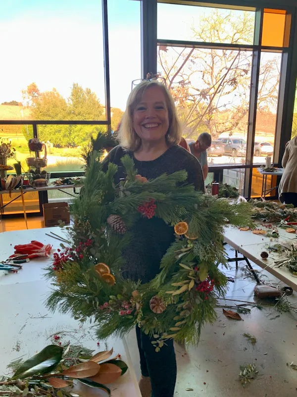 smile, christmas decoration, happiness, flower arranging, floristry, christmas day