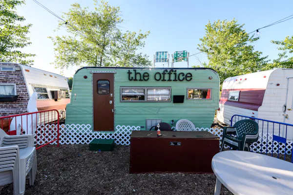 recreational vehicle, restaurant, caravan