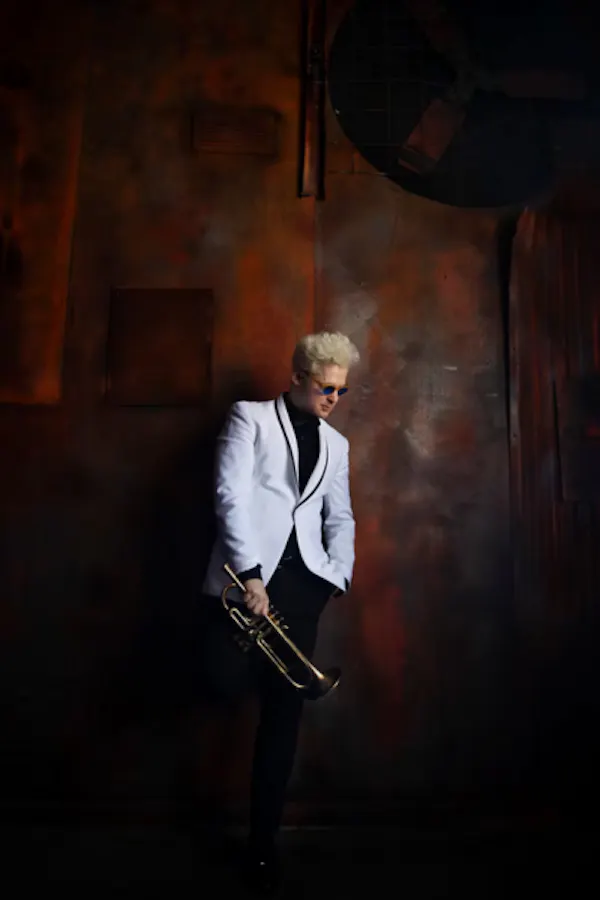 brass instrument, musical instrument, sunglasses, performing arts, trumpeter, performance